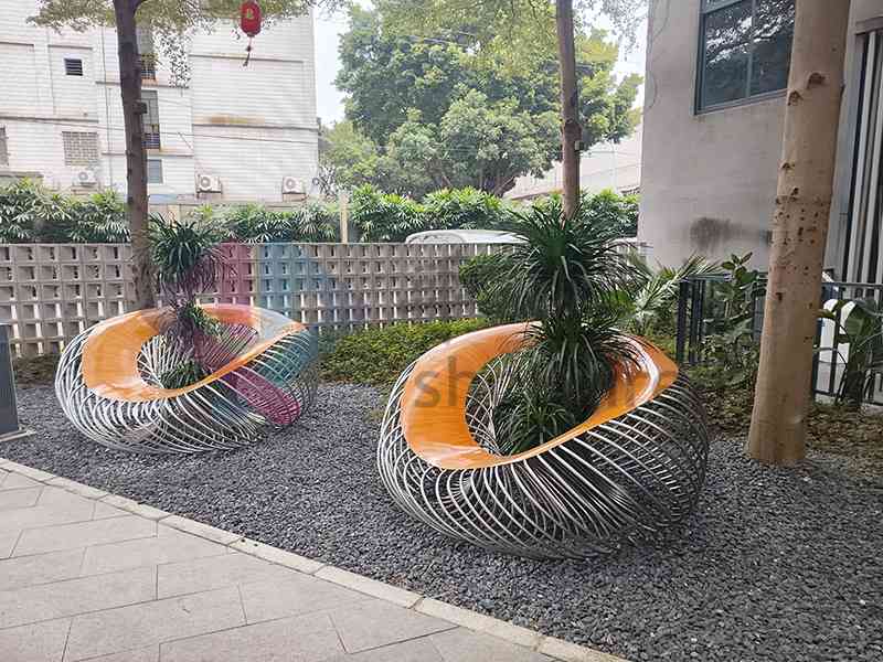不銹鋼異形鏤空景觀坐凳創(chuàng)意藝術(shù)花壇座椅 不銹鋼異形鏤空景觀坐凳創(chuàng)意藝術(shù)花壇座椅