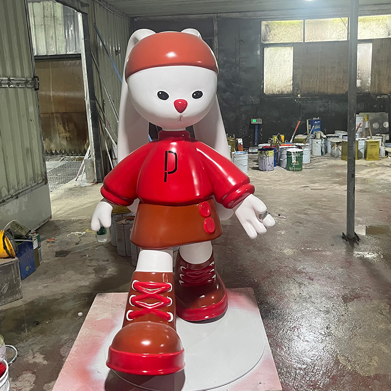 玻璃鋼卡通兔子人物雕塑景觀形象擺件 玻璃鋼卡通兔子人物雕塑景觀形象擺件