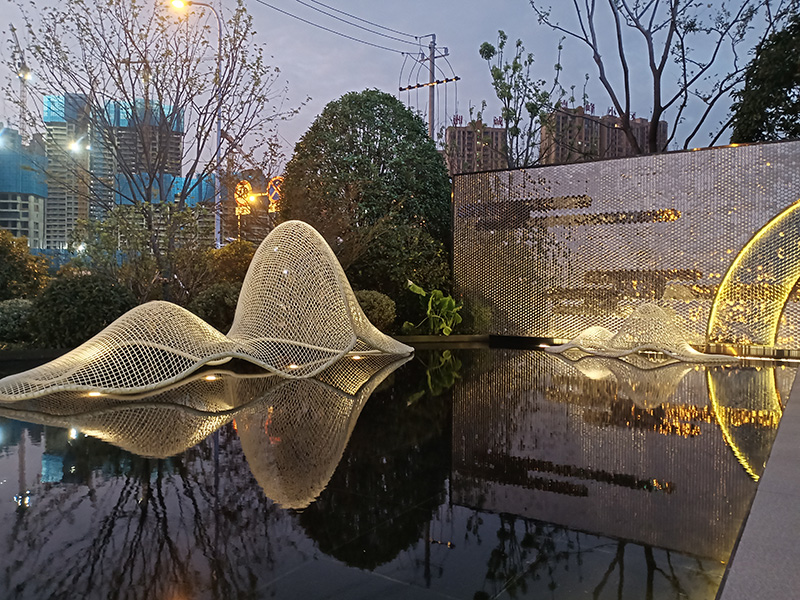 不銹鋼山形雕塑鏤空擺件藝術(shù)景觀水景小品 不銹鋼山形雕塑鏤空擺件藝術(shù)景觀水景小品